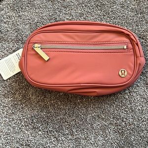 NWT Lululemon wanderlust belt bag